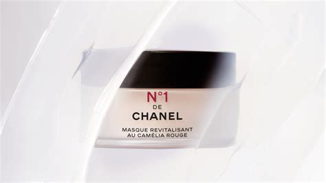 chanel mondkapje kopen|1 de Chanel mask.